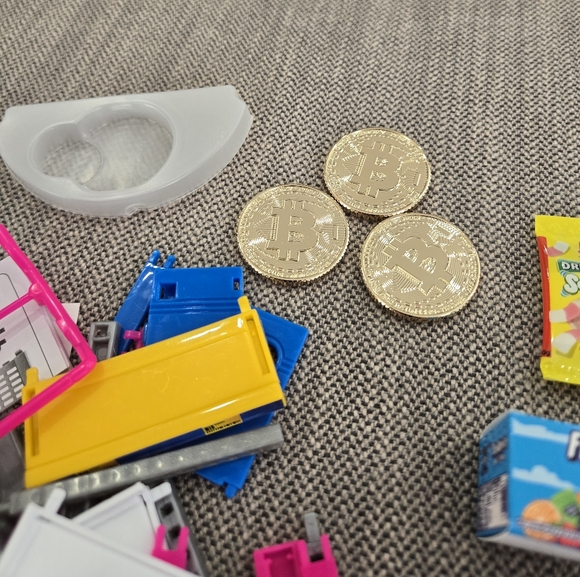 Large Zuru Mini Brands bundle - Picture 3 of 7